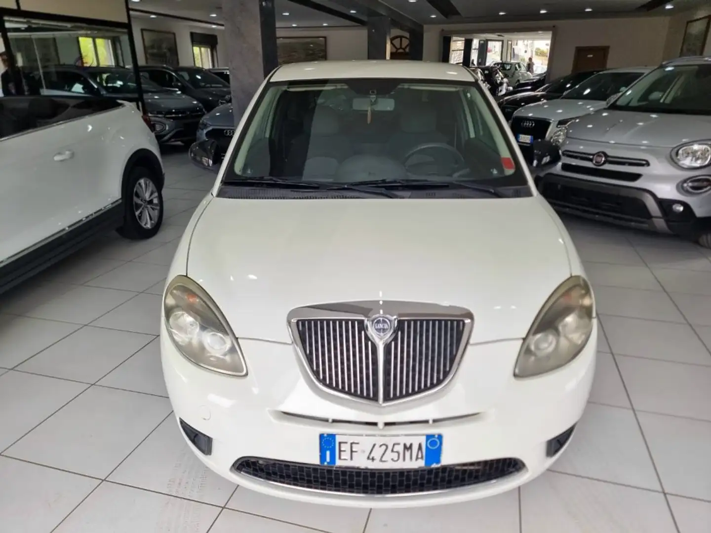 Lancia Ypsilon 1.3 MJT 75CV New Oro Bianco - 2