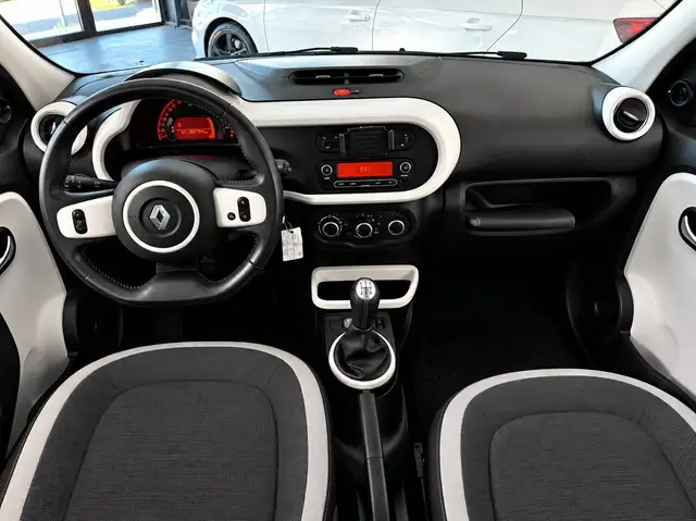 Renault Twingo view 8