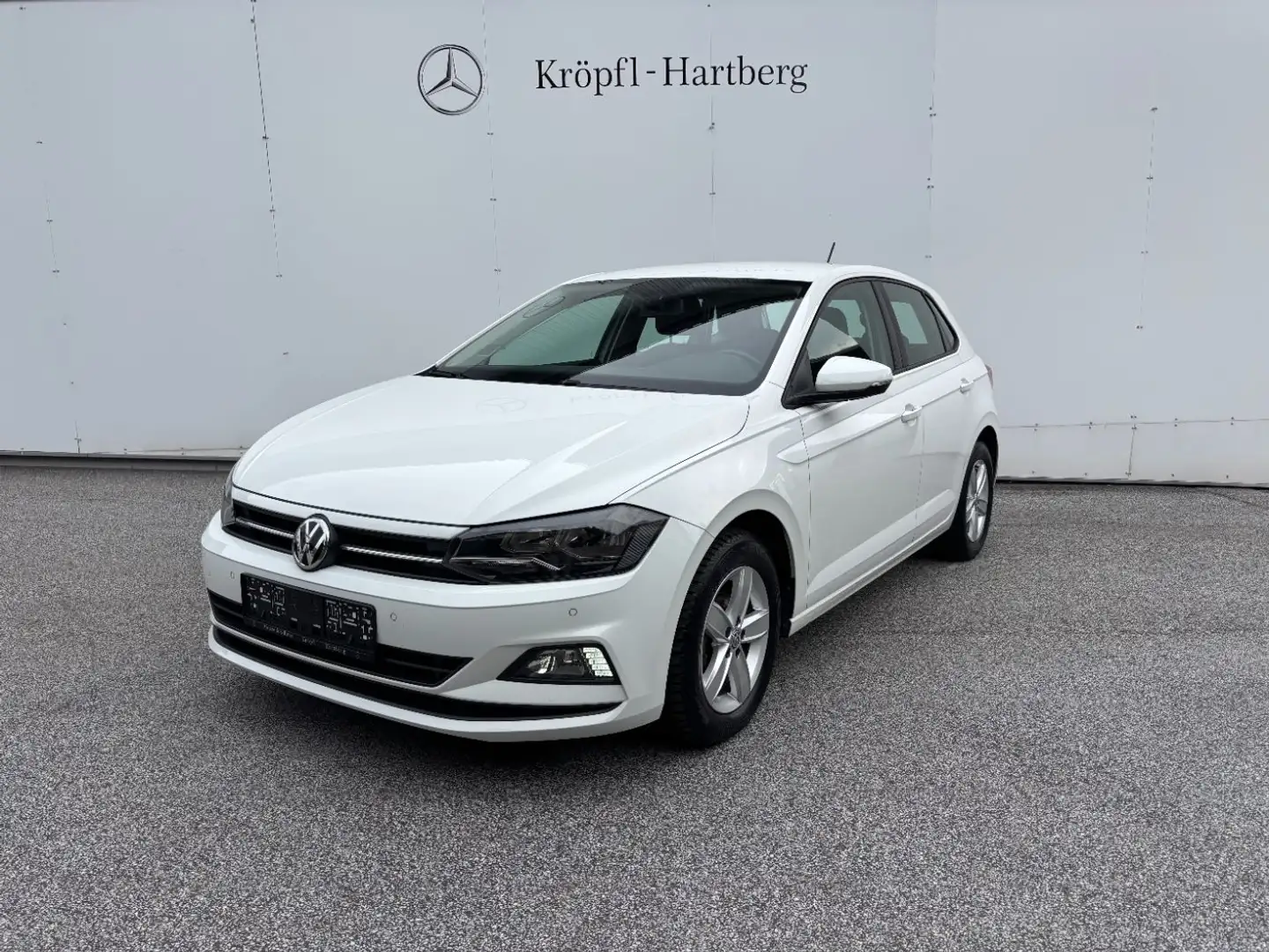 Volkswagen Polo AUT - 2