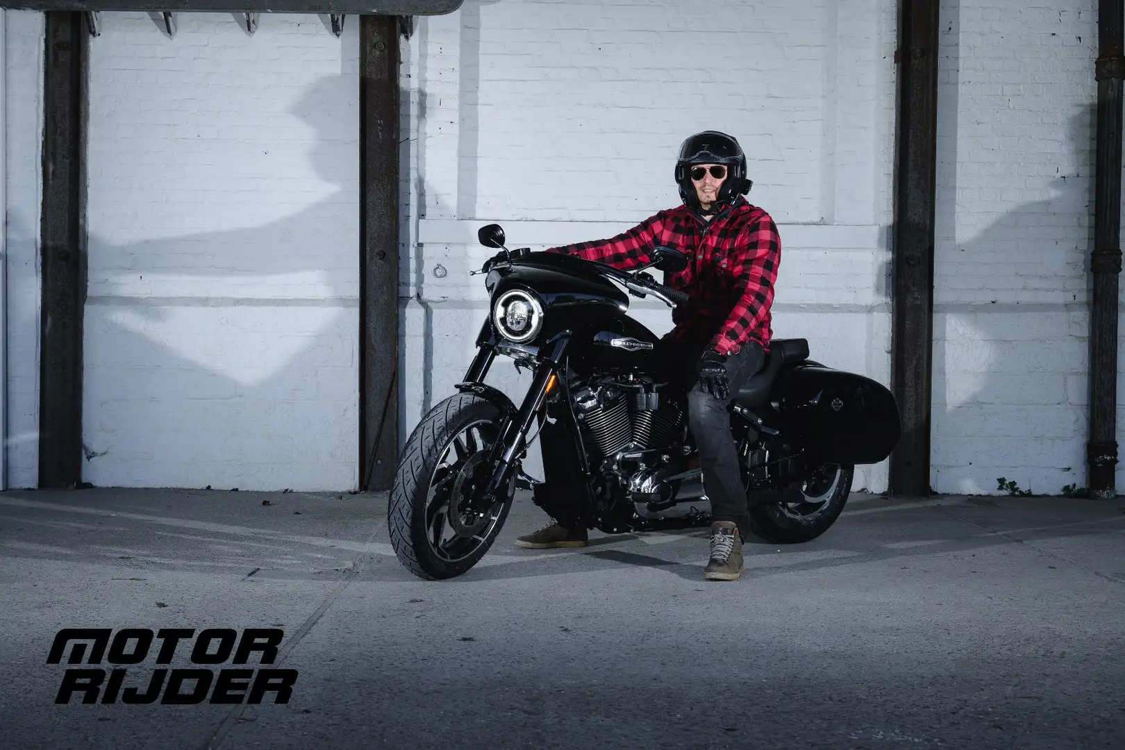 Harley-Davidson Sport Glide Noir - 1