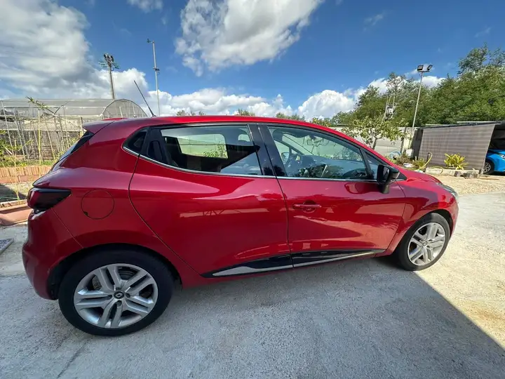 Renault Clio Clio 1.5 dci Moschino Zen 90cv — foto 4