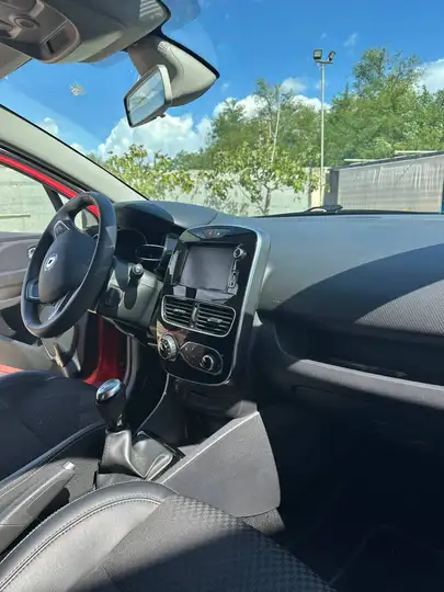 Renault Clio Clio 1.5 dci Moschino Zen 90cv — foto 10