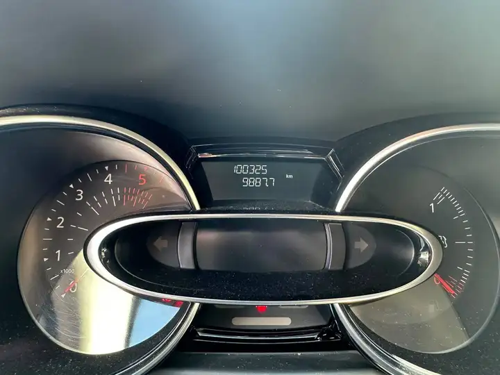 Renault Clio Clio 1.5 dci Moschino Zen 90cv — foto 11