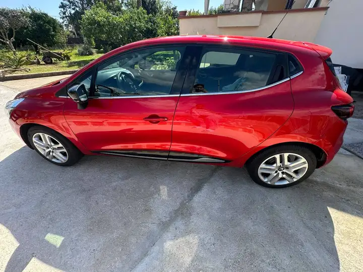 Renault Clio Clio 1.5 dci Moschino Zen 90cv — foto 2