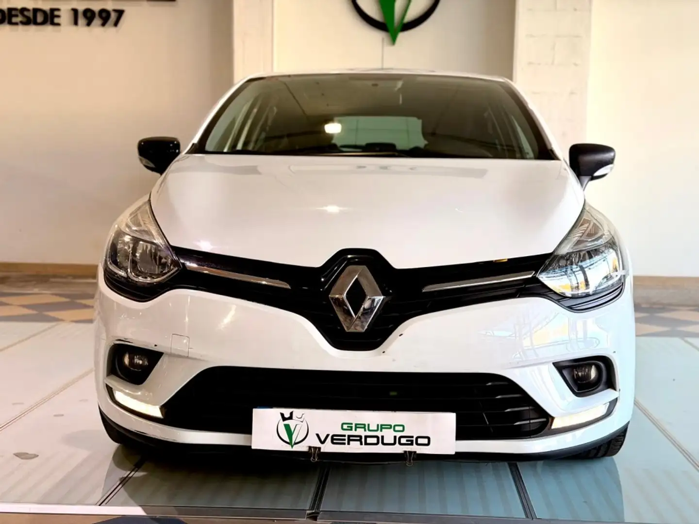 Renault Clio TCe Energy Limited 66kW Blanco - 2