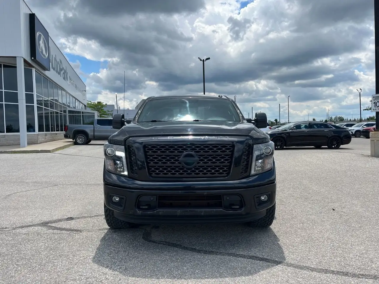 Nissan Titan fotografie Nissan Titan