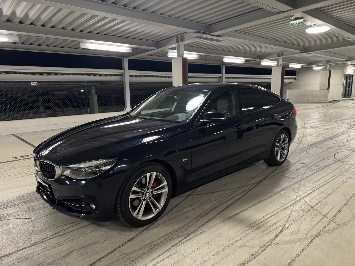 BMW 320 320d xDrive Gran Turismo M Sport Aut. Blau - 1