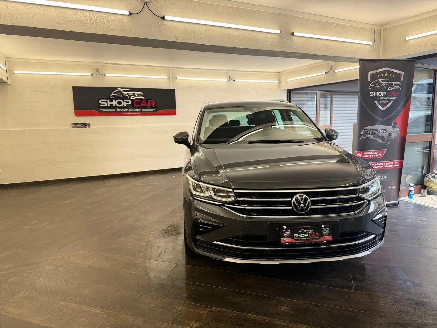 Volkswagen Tiguan Volkswagen Tiguan 2.0 TDI 150 CV SCR DSG Elegance Grigio - 1