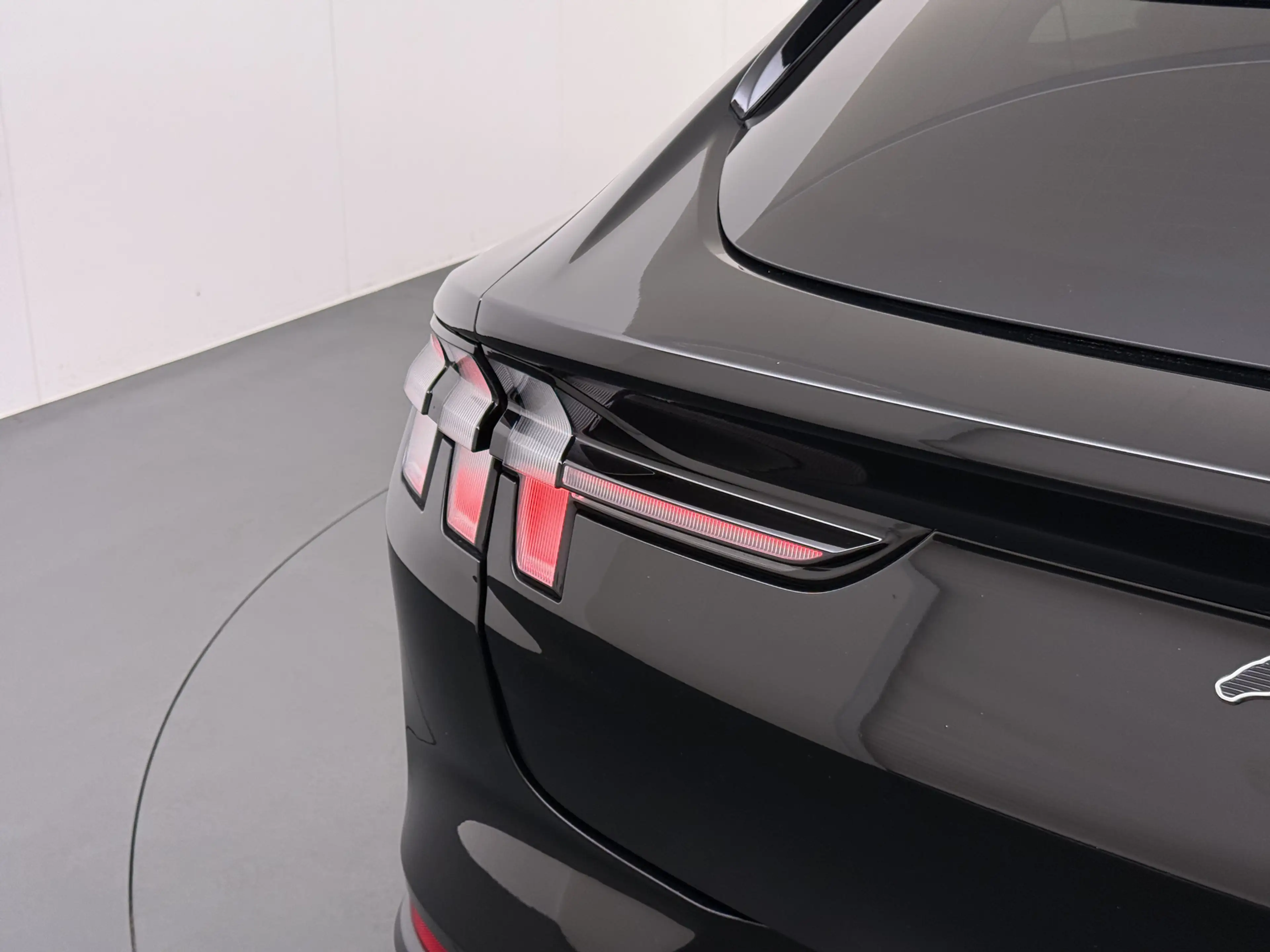 Ford Mustang Mach-E RWD 75kWh SOH 95% Adap.Cruise B&O®-Hifi Leder+Memo — photo 42