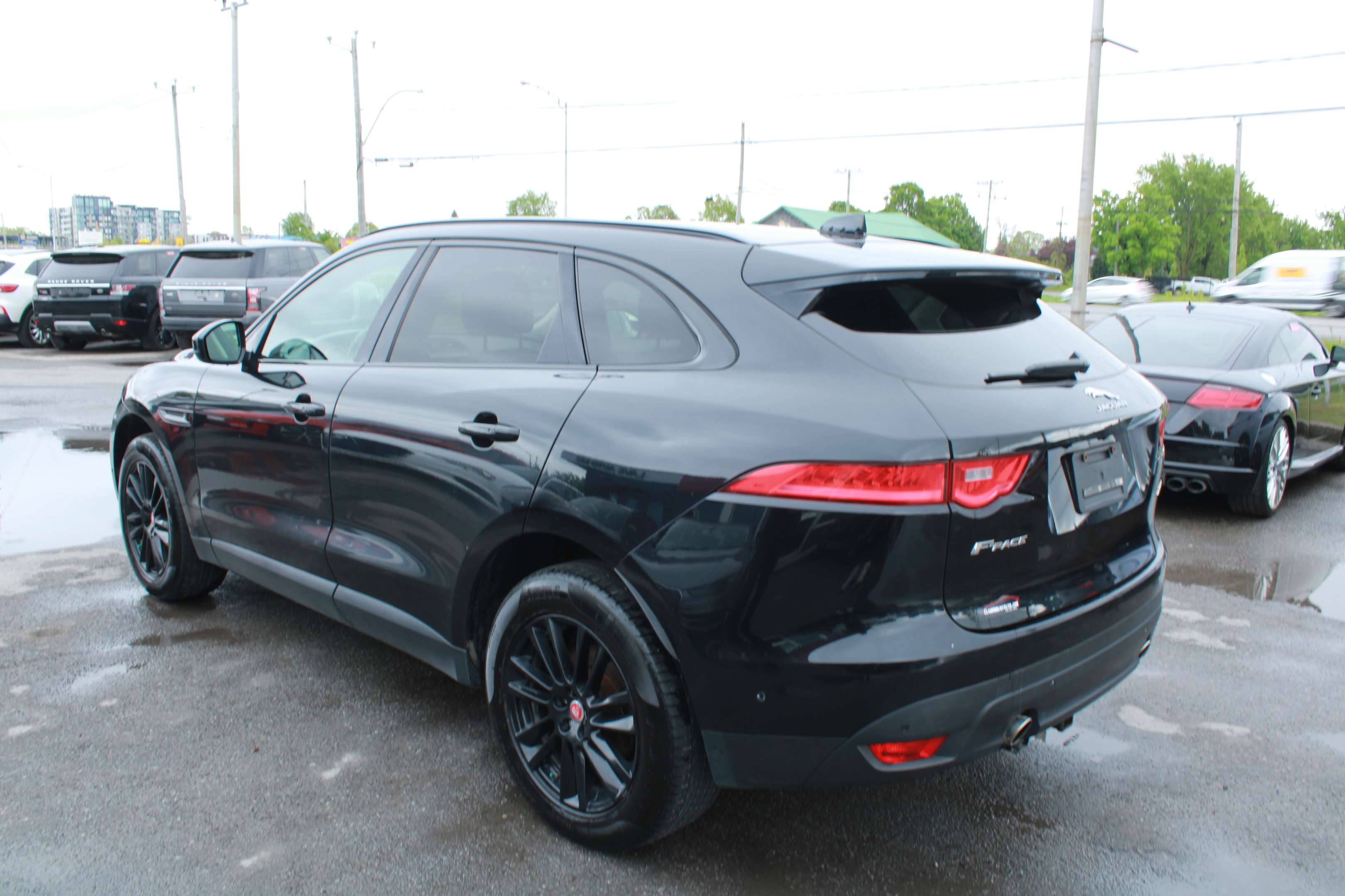 2019 Jaguar F-Pace Prestige - Image 5