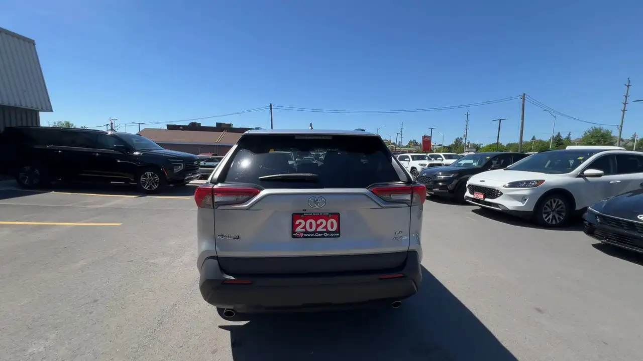 Toyota RAV 4 снимка Toyota RAV 4