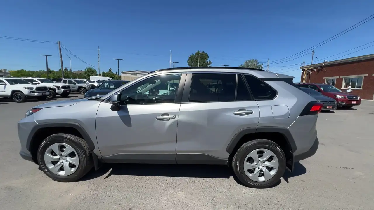 Toyota RAV 4 снимка Toyota RAV 4