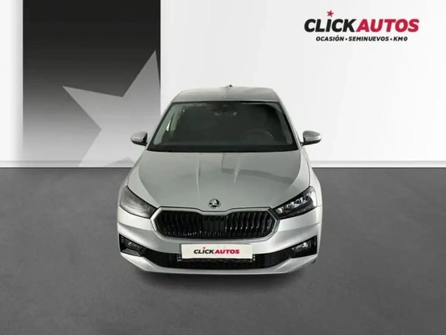 Skoda Fabia 1.0 TSI Selection DSG 85kW Plateado - 2