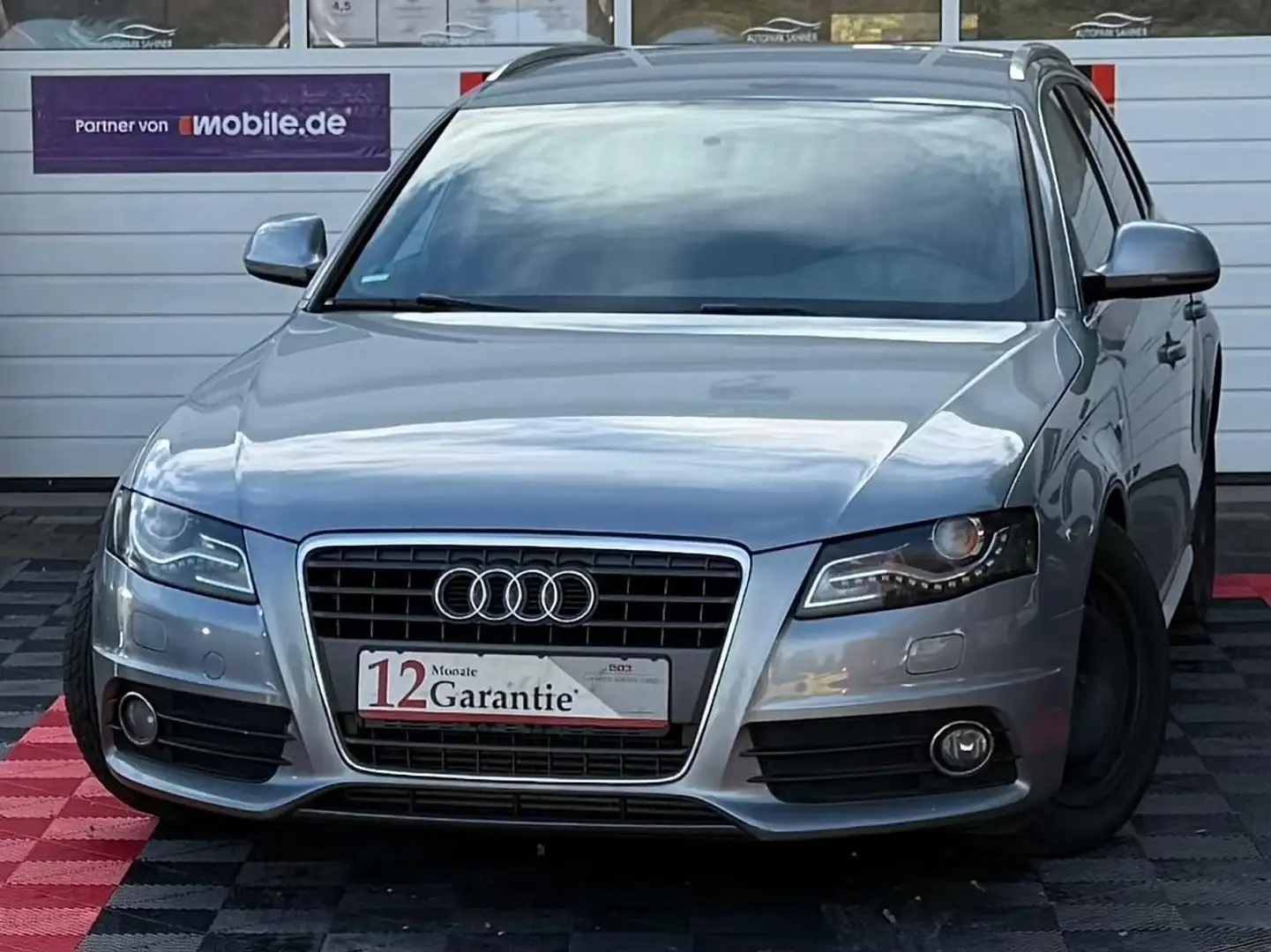 Audi A4 Avant S line Sportpaket / plus Silber - 1