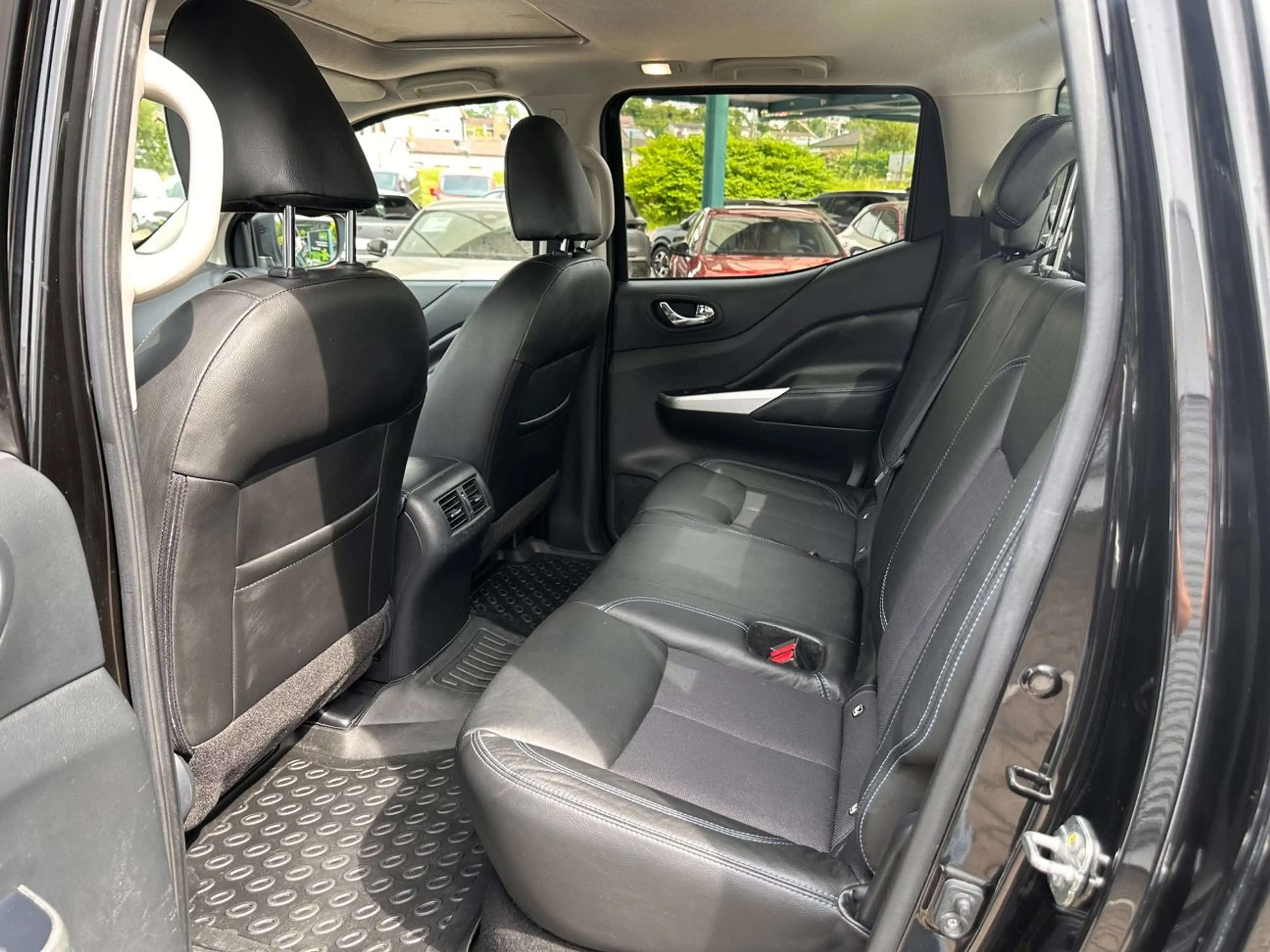 Nissan Navara DoKa 2.3 dCi 4x4 N-Guard *AHK*Kamera*Navi* — photo 11