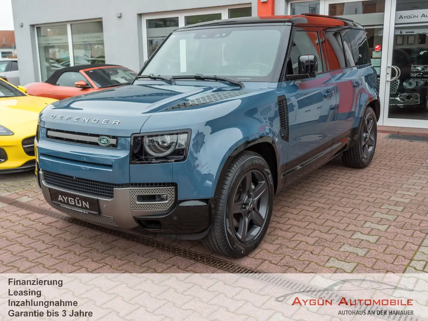Land Rover Defender 110 D300 X-Dynamic SE*Panorama*ACC*AHK* Blau - 2