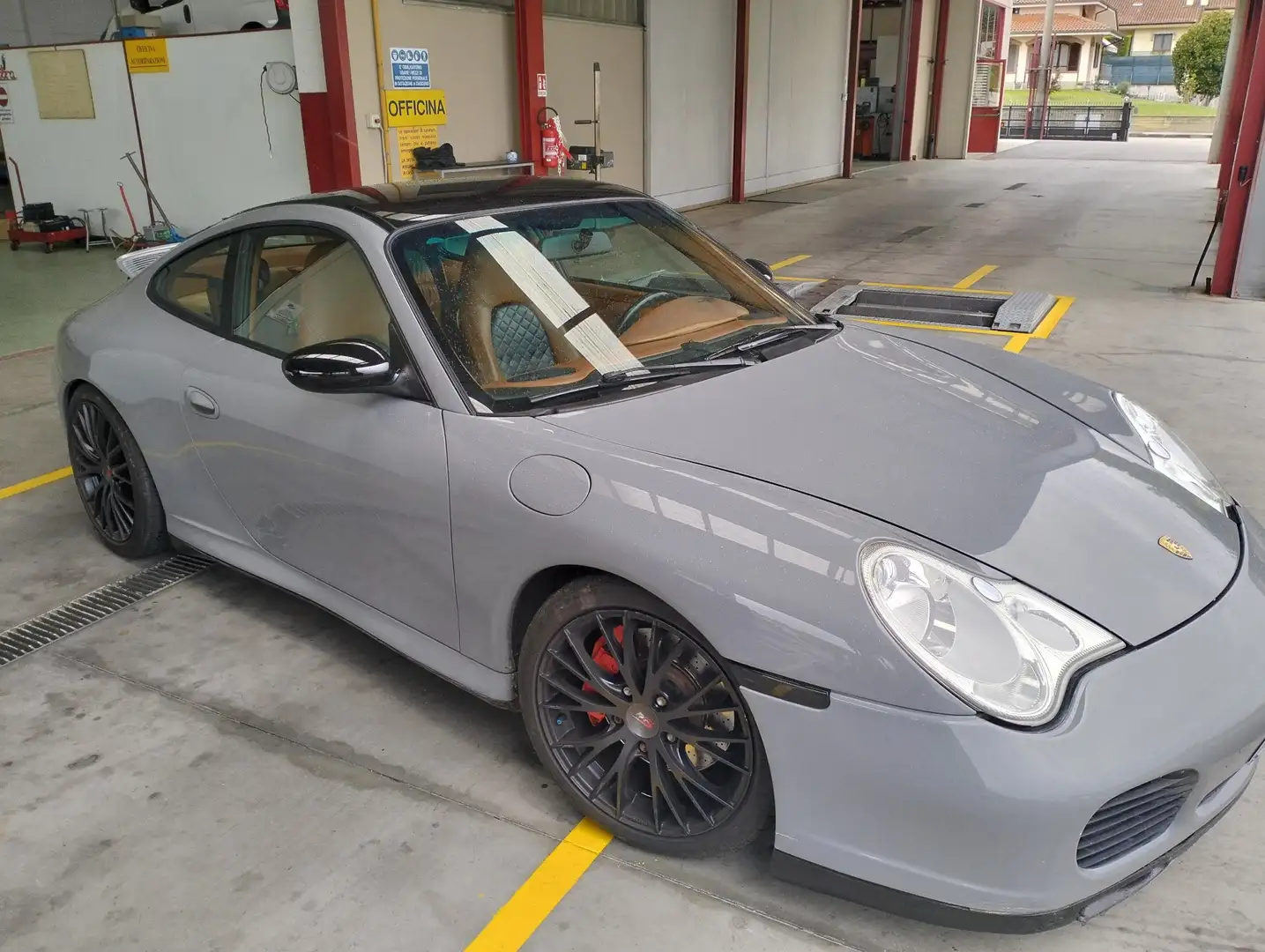 Porsche 996 911 Coupe 3.6 4S - 2