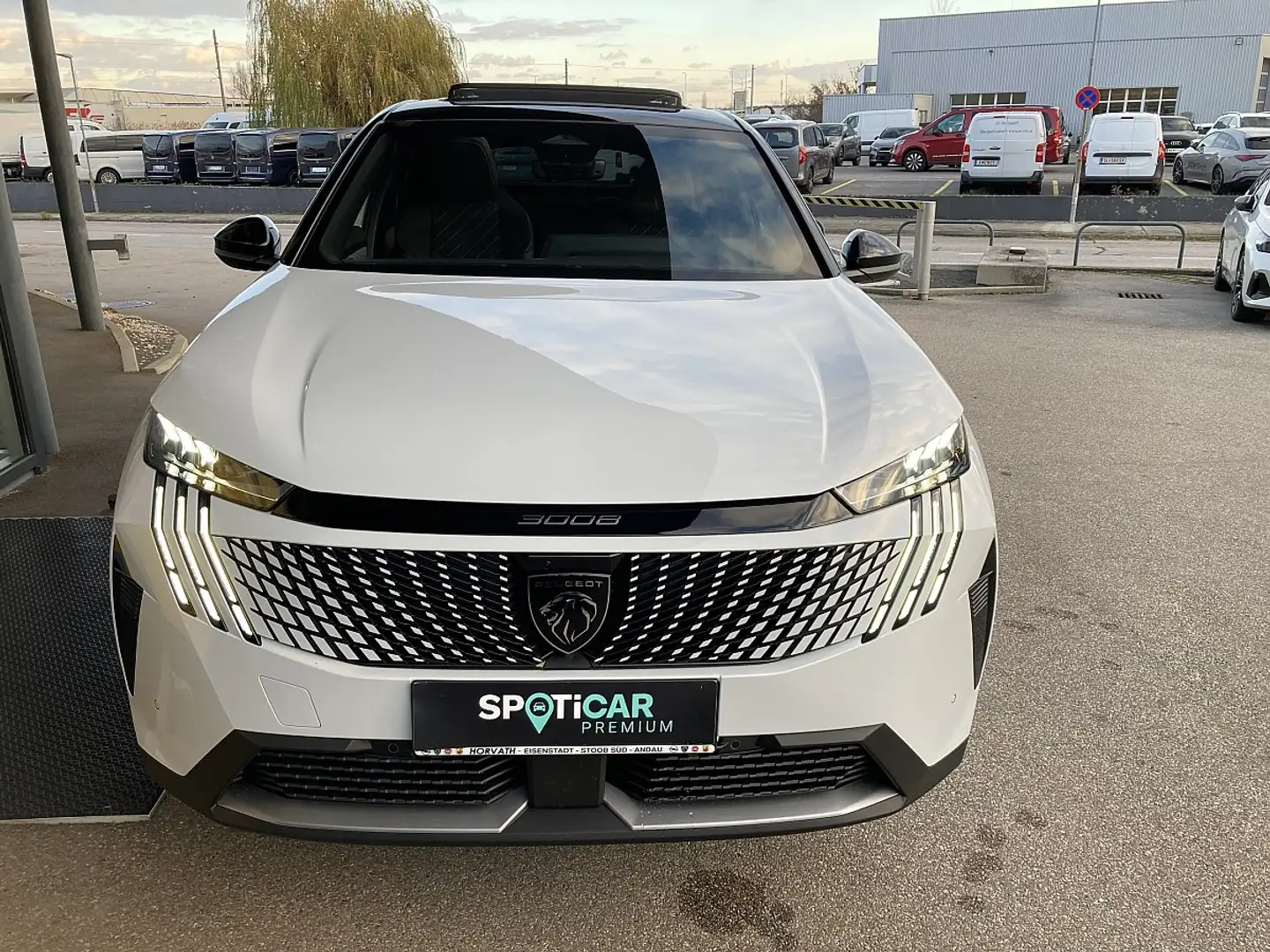 Peugeot 3008 Hybrid 145 e-DCS6 GT!MATRIXLED,PANO,KAMERA,NAVI... Weiß - 2