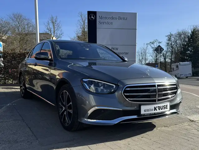 Mercedes-Benz E 450 4matic-MBUX-Distr. Plus-Luftfed.-8-fach bere