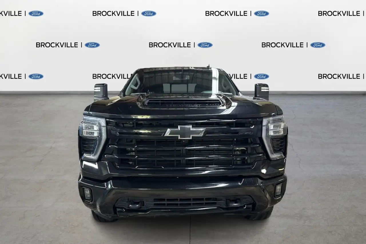 Chevrolet Silverado 2500 снимка Chevrolet Silverado 2500