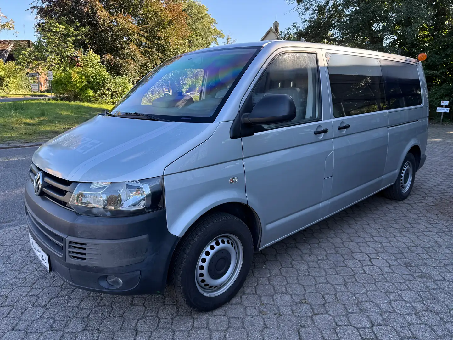 Volkswagen T5 Kombi Transporter Lang 2.0 TDI *DSG*1.Hand*Scheckheft* Silber - 2
