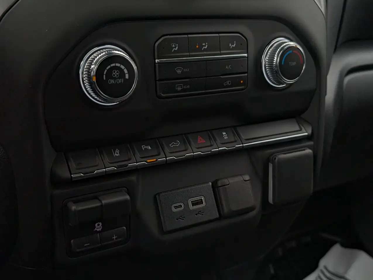 GMC Sierra 2500HD снимка GMC Sierra 2500HD