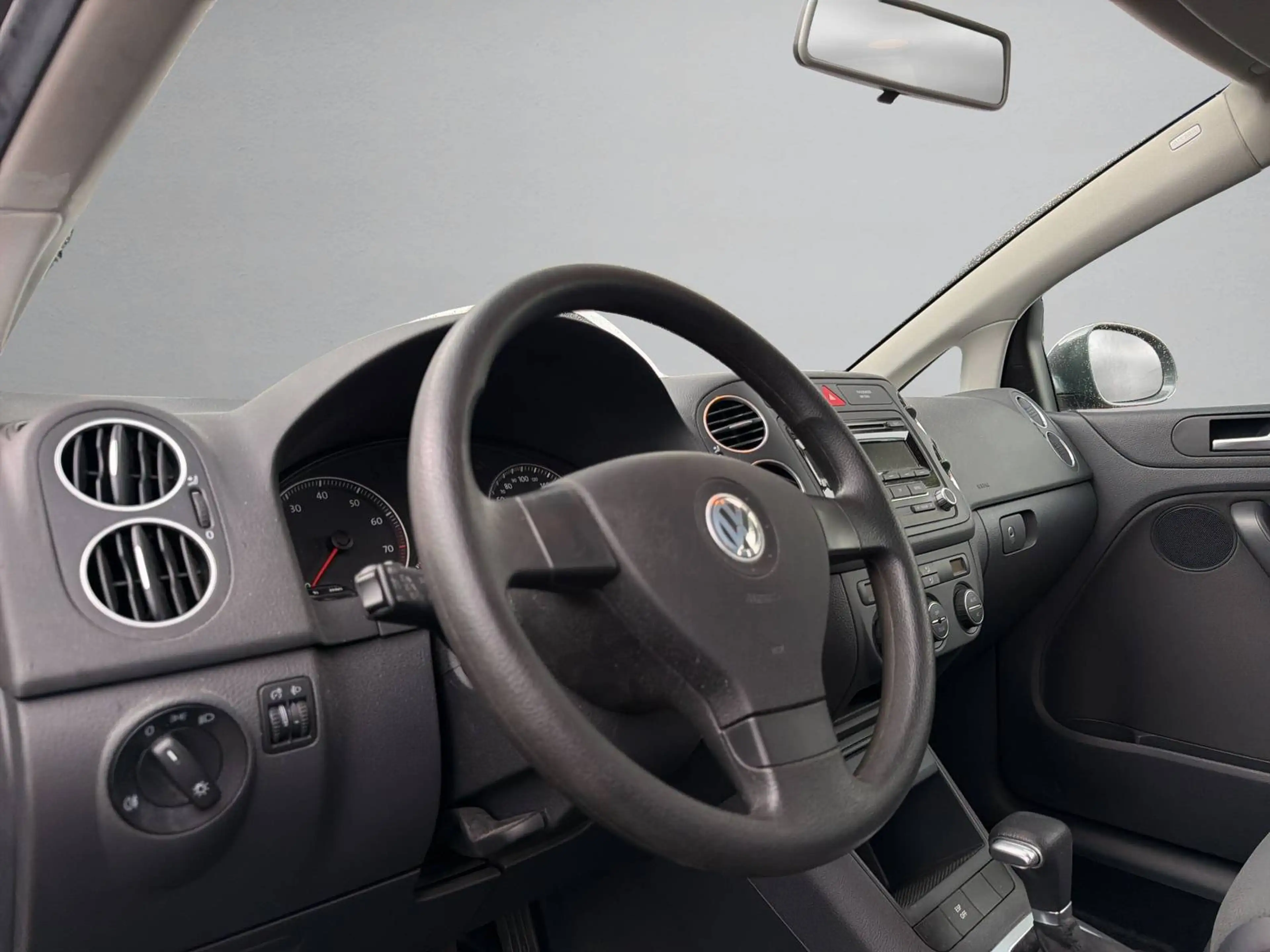 Volkswagen Golf Plus 1.6 1.HAND*PDC*KLIMAAUT*TEMPOMAT — photo 14