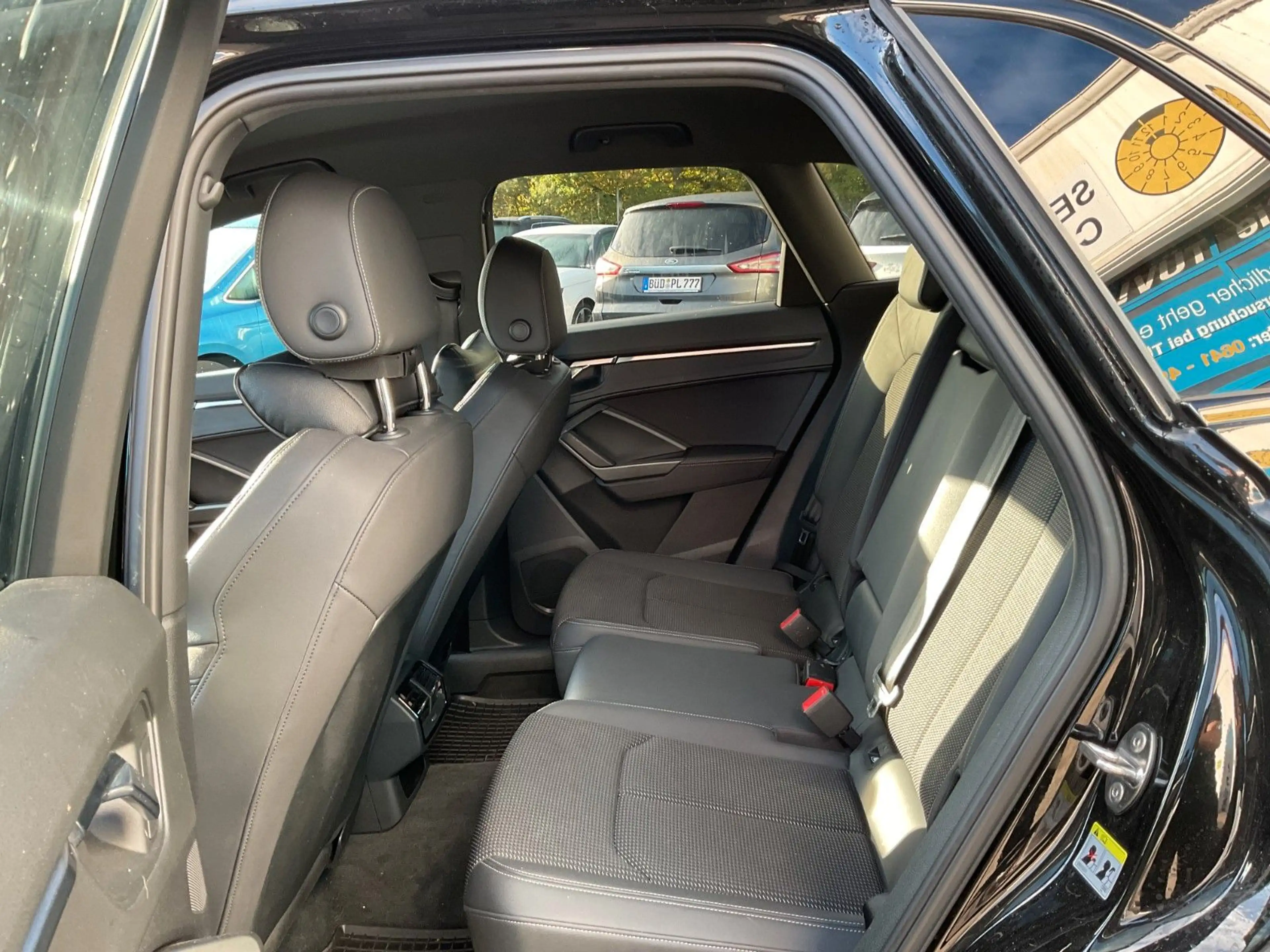 Audi Q3 40 TDI quattro 3xS line LED Navi Kamera SHZ — photo 10