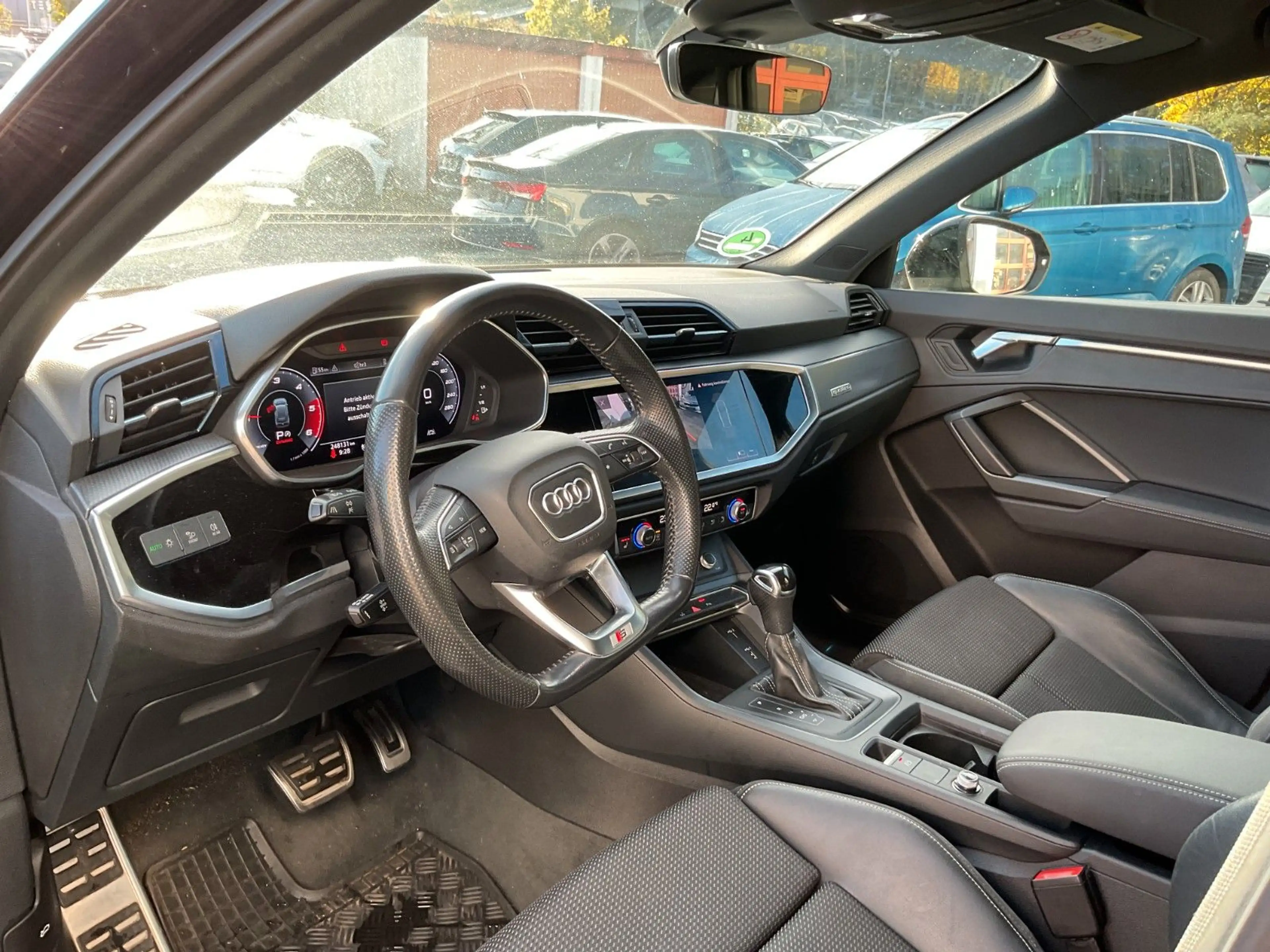 Audi Q3 40 TDI quattro 3xS line LED Navi Kamera SHZ — photo 12