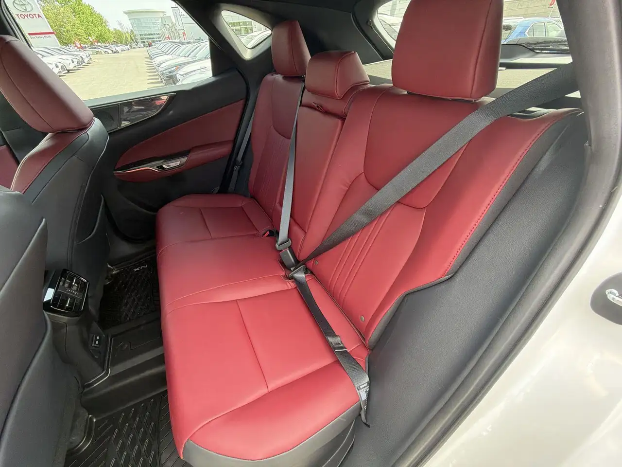 Lexus NX снимка Lexus NX