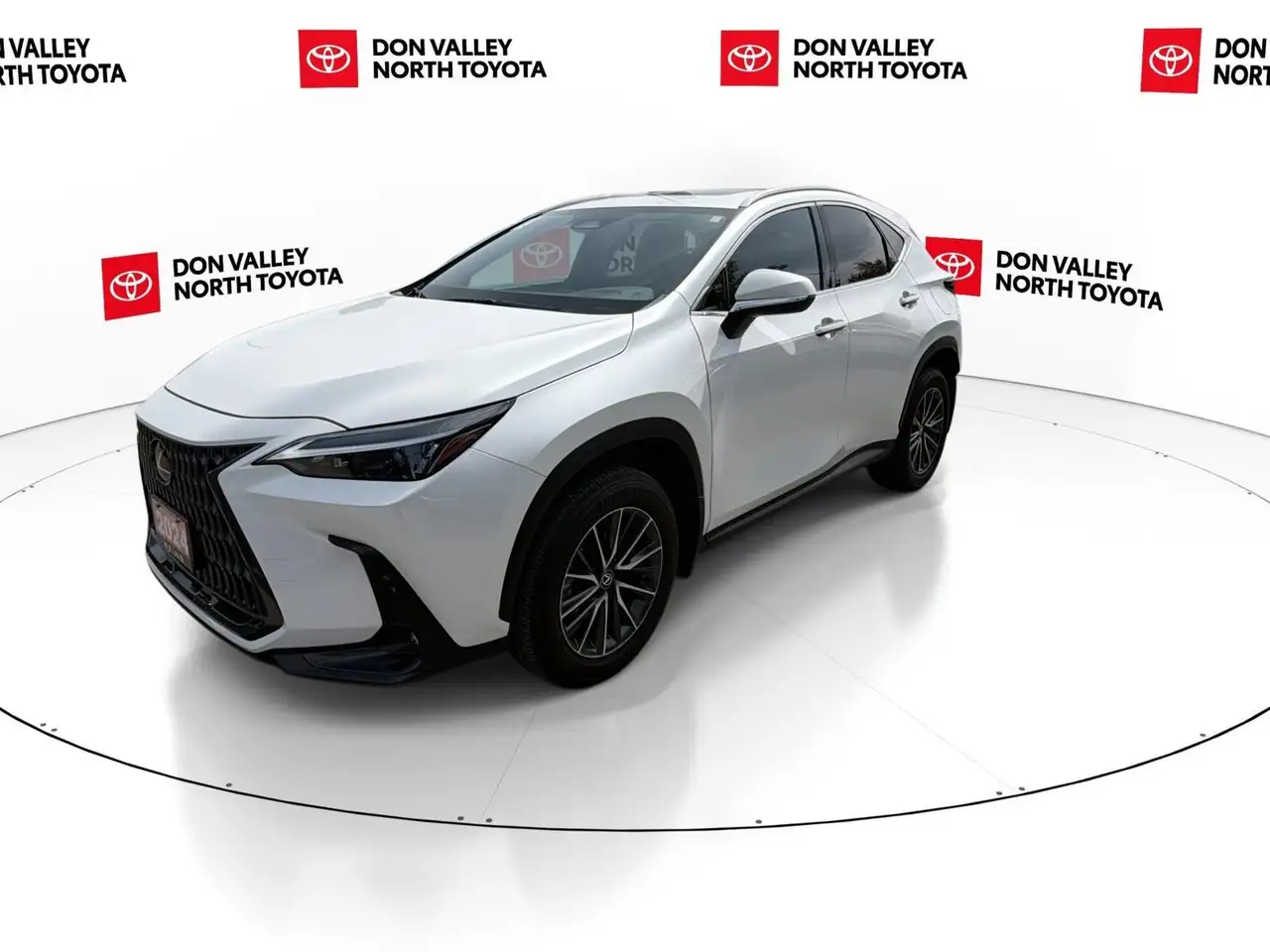 Lexus NX снимка Lexus NX