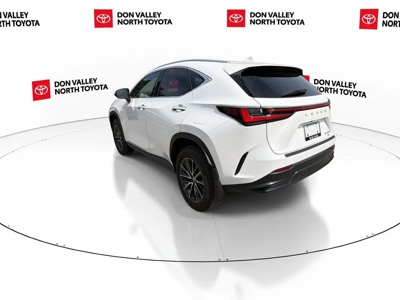 Lexus NX снимка Lexus NX