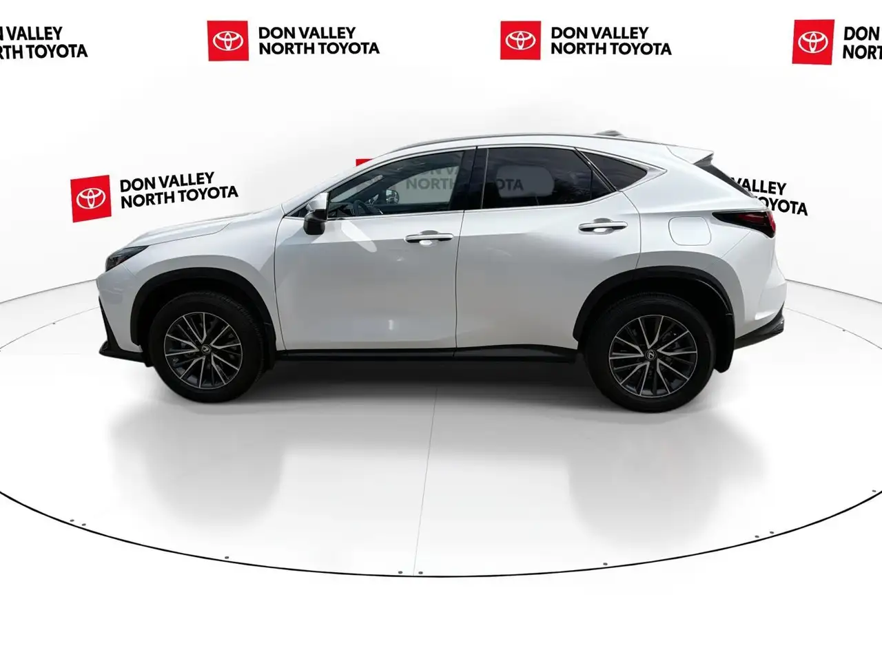 Lexus NX снимка Lexus NX