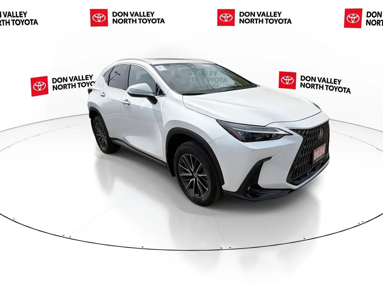 Lexus NX снимка Lexus NX