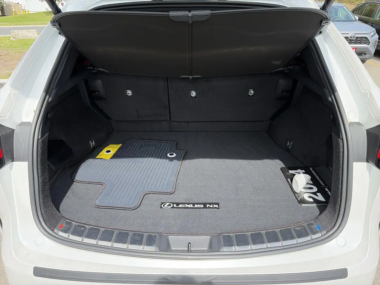 Lexus NX снимка Lexus NX