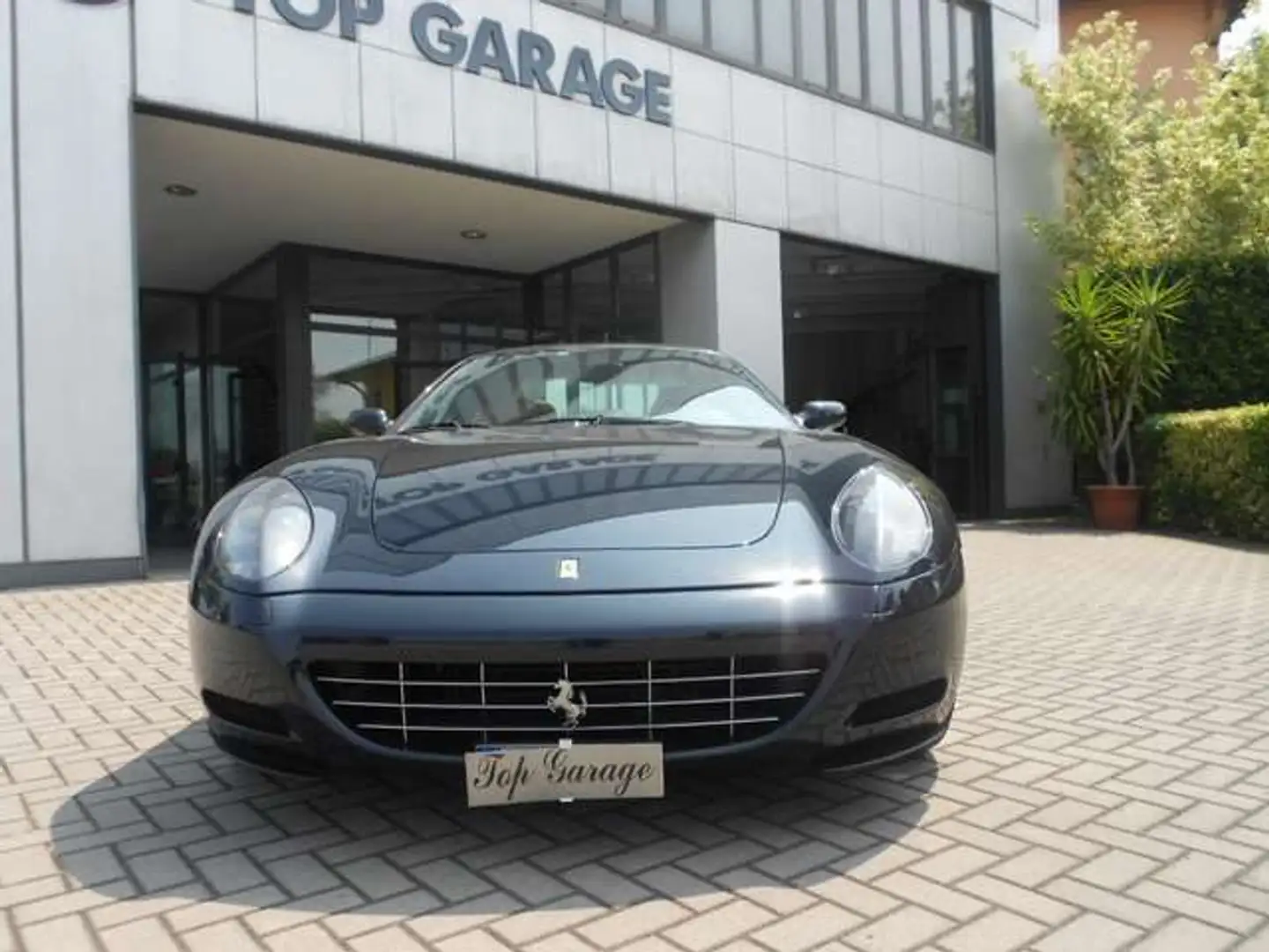 Ferrari 612 Scaglietti F1 impegnata............... Mavi - 1