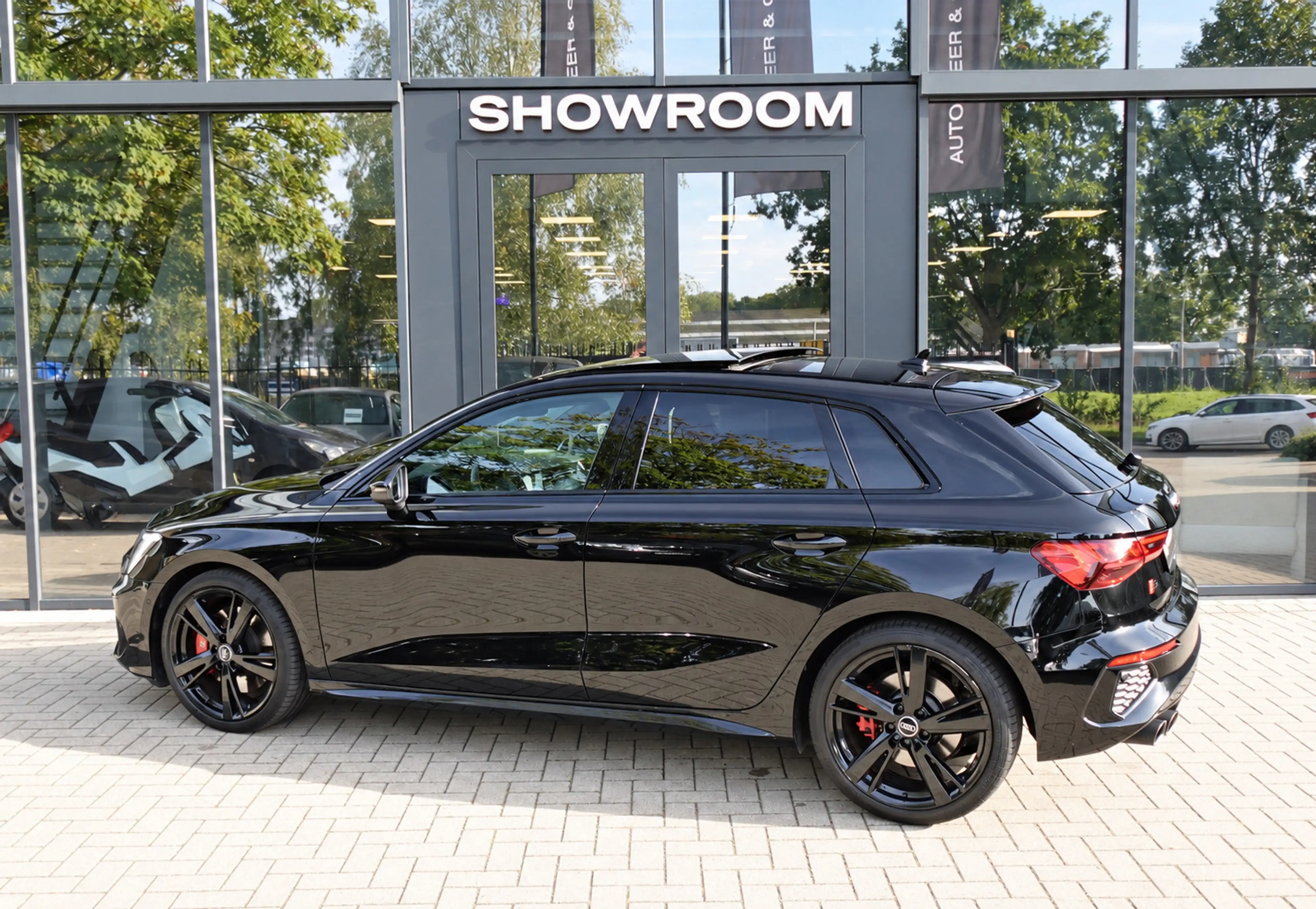 Audi S3 Sportback 2.0 TFSI S3 quattro PANO MATRIX KEYLESS — photo 2