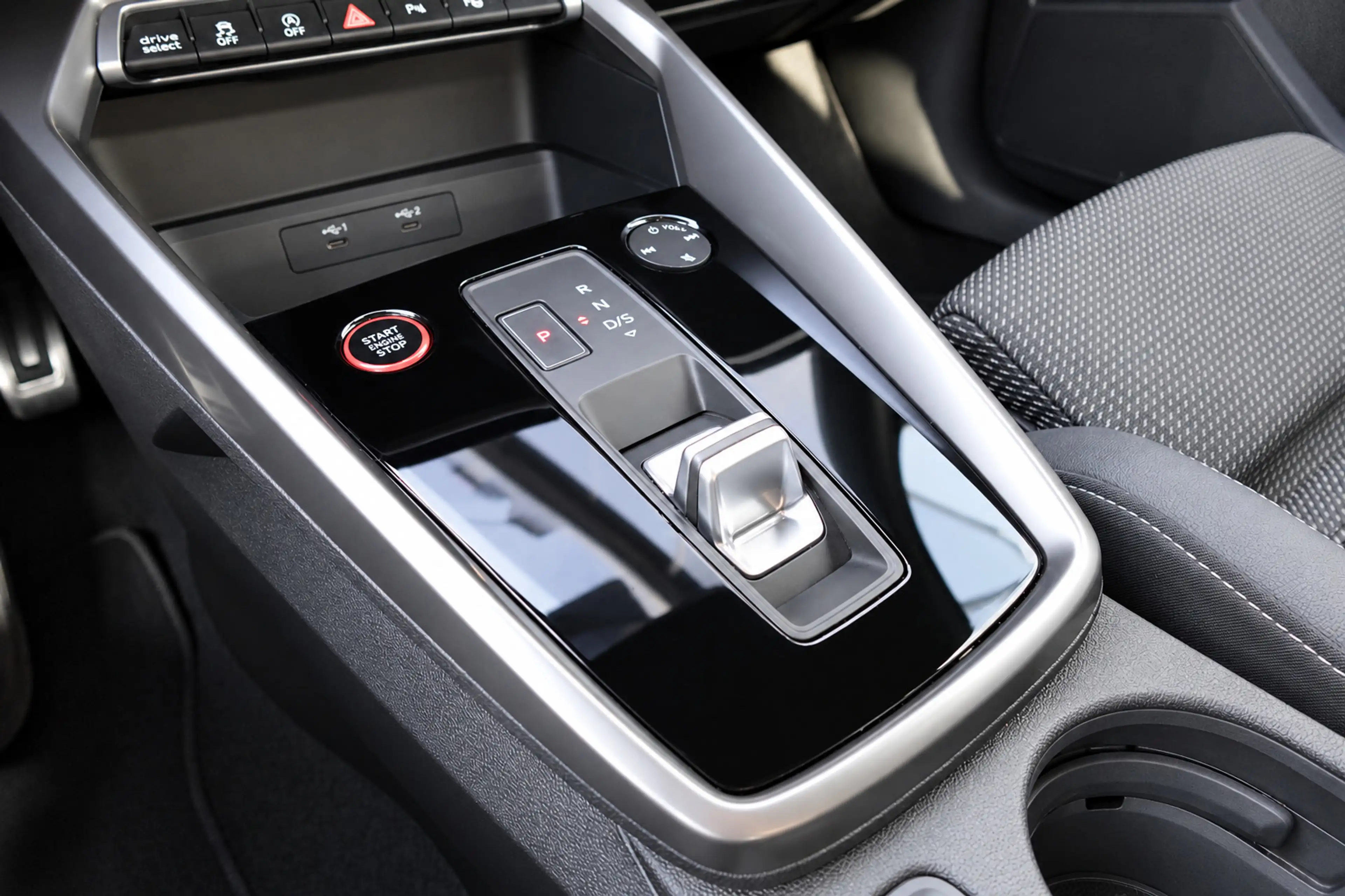 Audi S3 Sportback 2.0 TFSI S3 quattro PANO MATRIX KEYLESS — photo 14