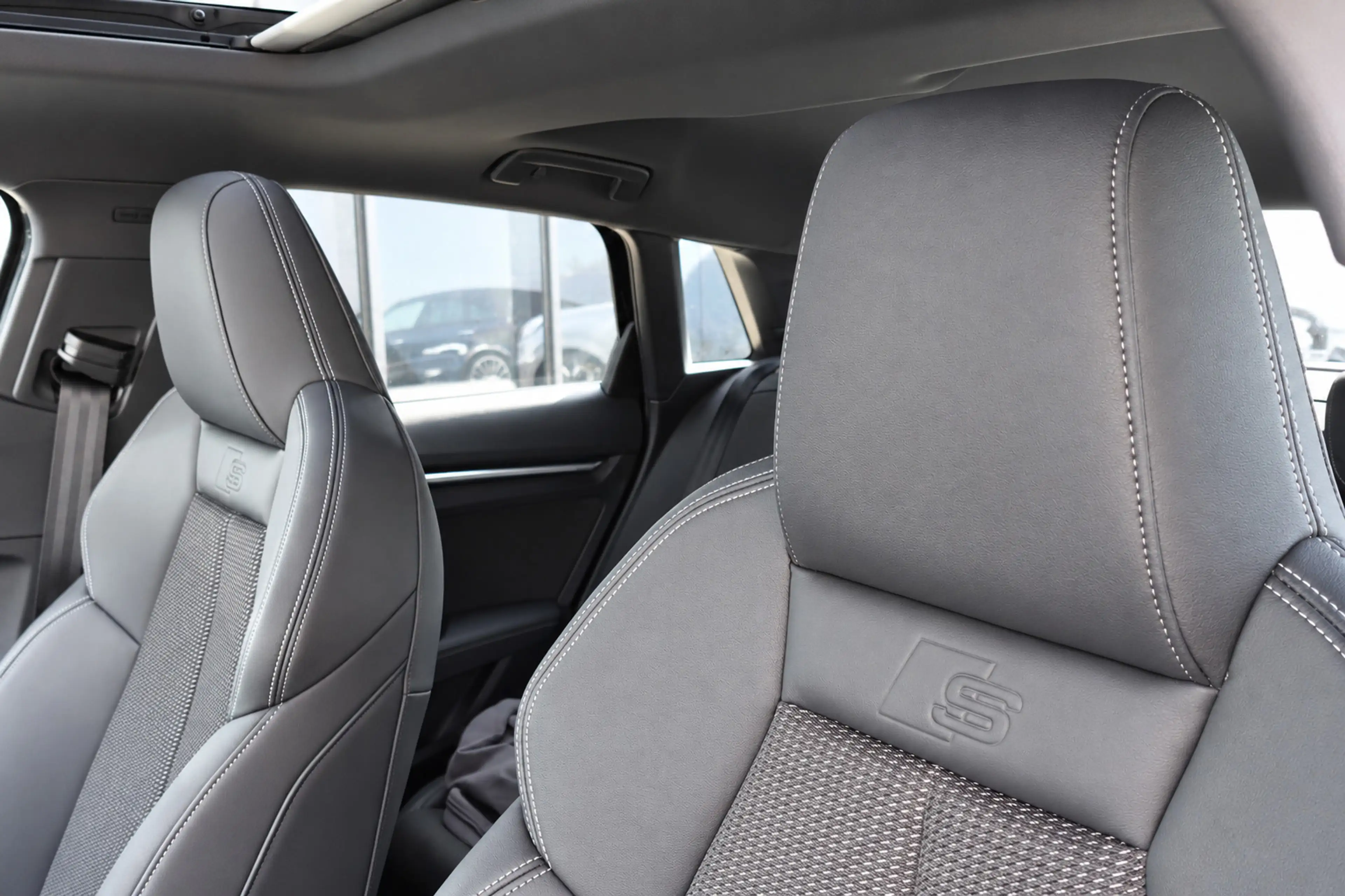 Audi S3 Sportback 2.0 TFSI S3 quattro PANO MATRIX KEYLESS — photo 5