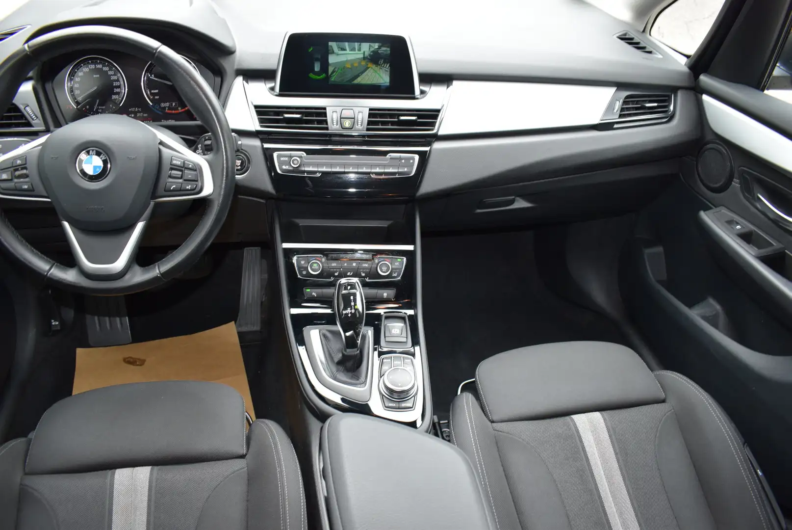 BMW 218 218 d Gran Tourer Aut Advantage/Navi/Cam/Temp/AHK Gris - 2