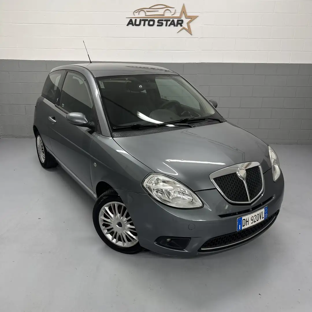 Lancia Ypsilon 1.2 8v Neopatentato - 1