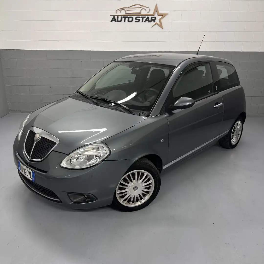 Lancia Ypsilon 1.2 8v Neopatentato - 2