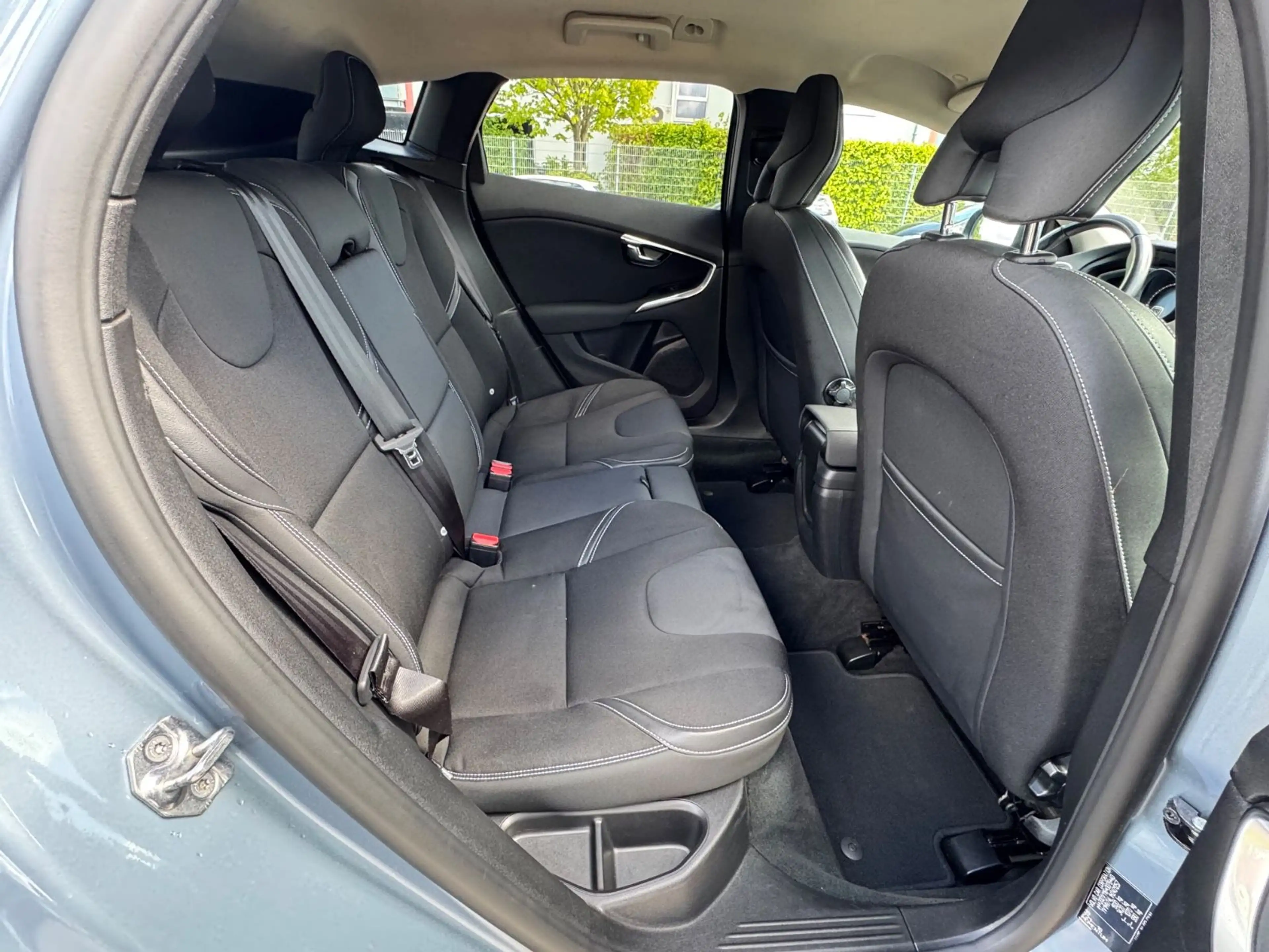 Volvo V40 Momentum SHZ/KLIMA/KAMERA/LED — photo 13
