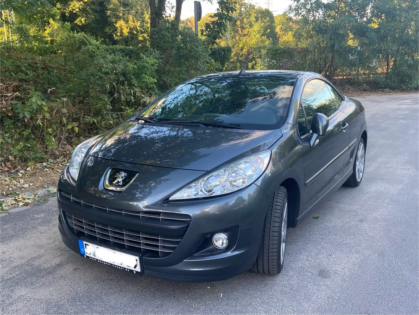 Peugeot 207 207 CC 120 VTi Allure, Klimaautomatik+Ledersitze Grau - 1