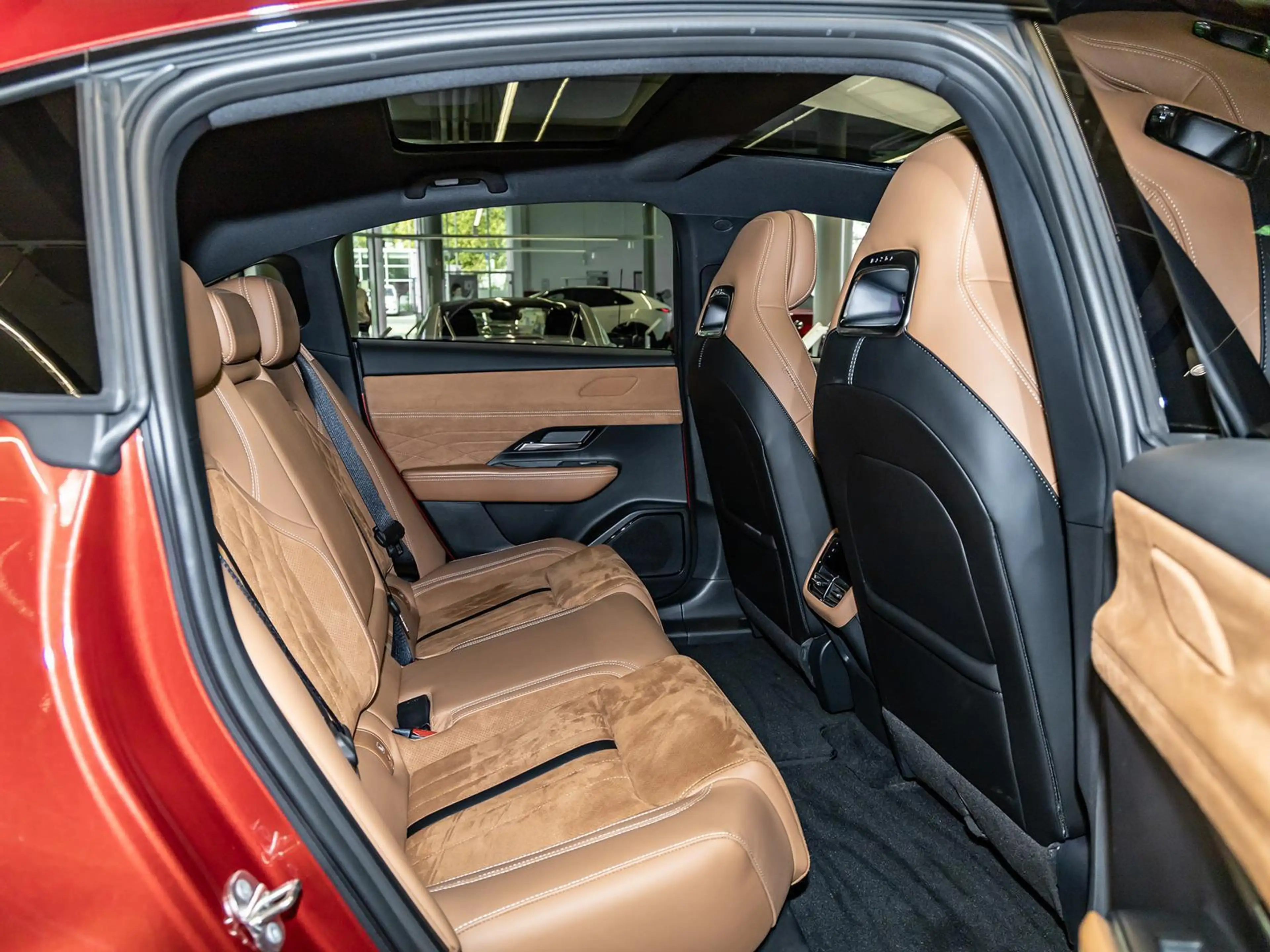 Mazda 6e EV 258PS Takumi Plus HEADUP TOTWINKEL 360° BT — photo 9