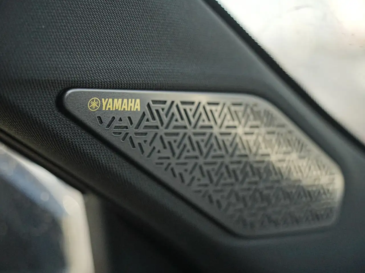 Mitsubishi Outlander снимка Mitsubishi Outlander