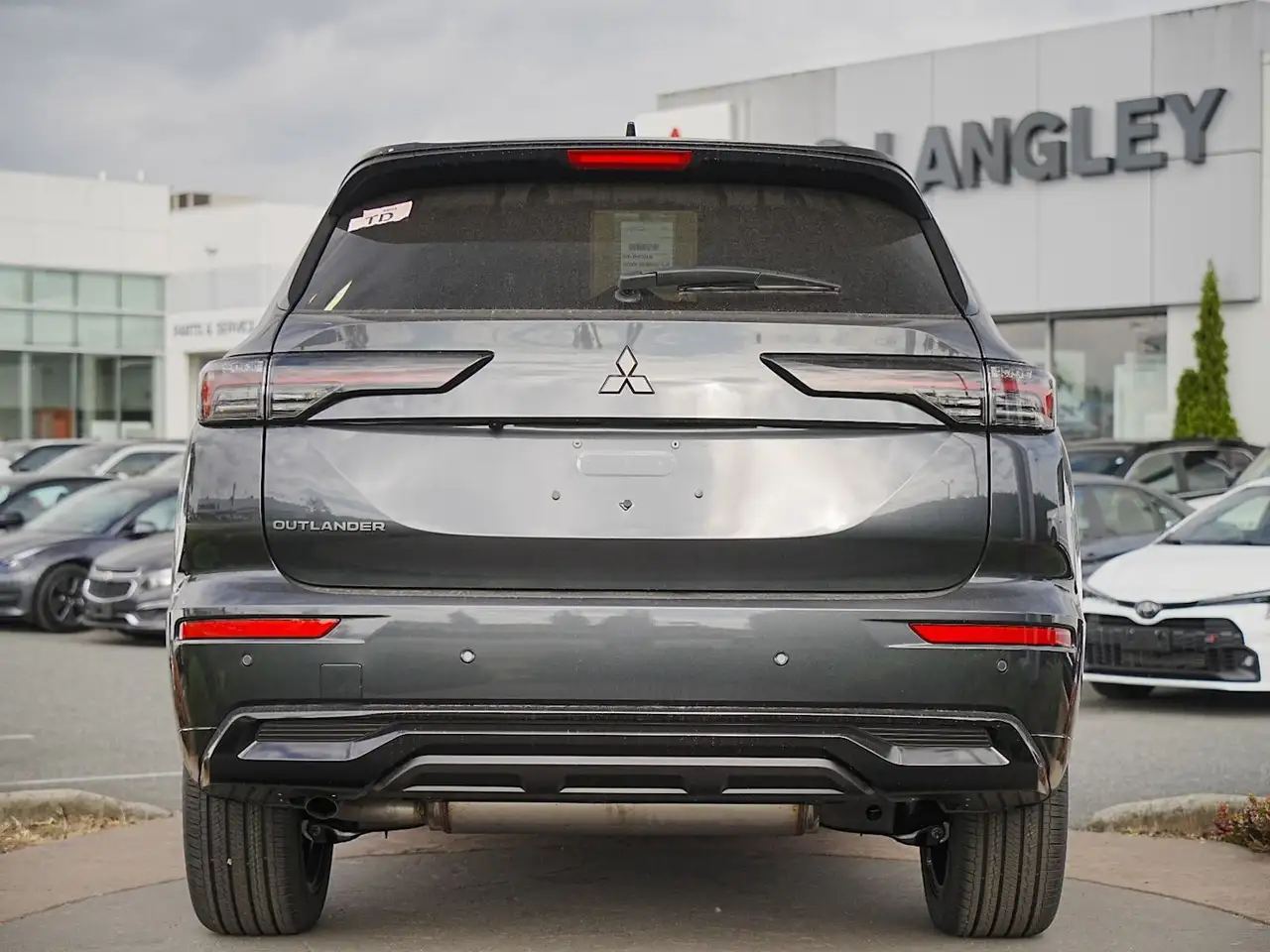 Mitsubishi Outlander снимка Mitsubishi Outlander