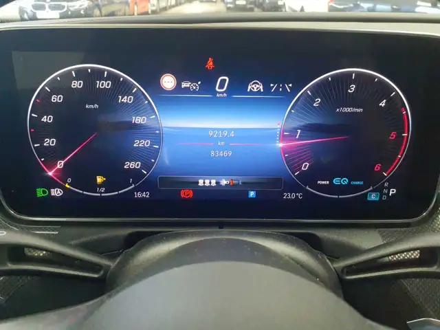 Mercedes-Benz C-Class view 11