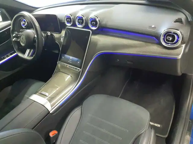 Mercedes-Benz C-Class view 9