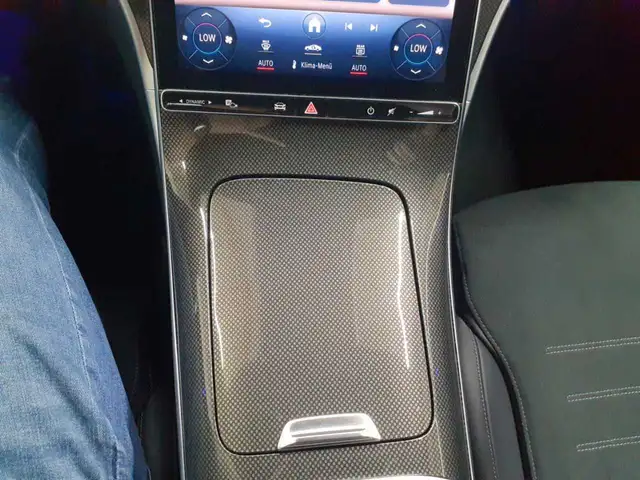 Mercedes-Benz C-Class view 10